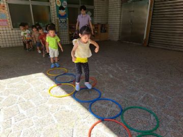 學校好玩的遊戲~呼拉圈